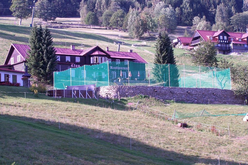Penzion Lion Pec pod Snezkou Exterior photo